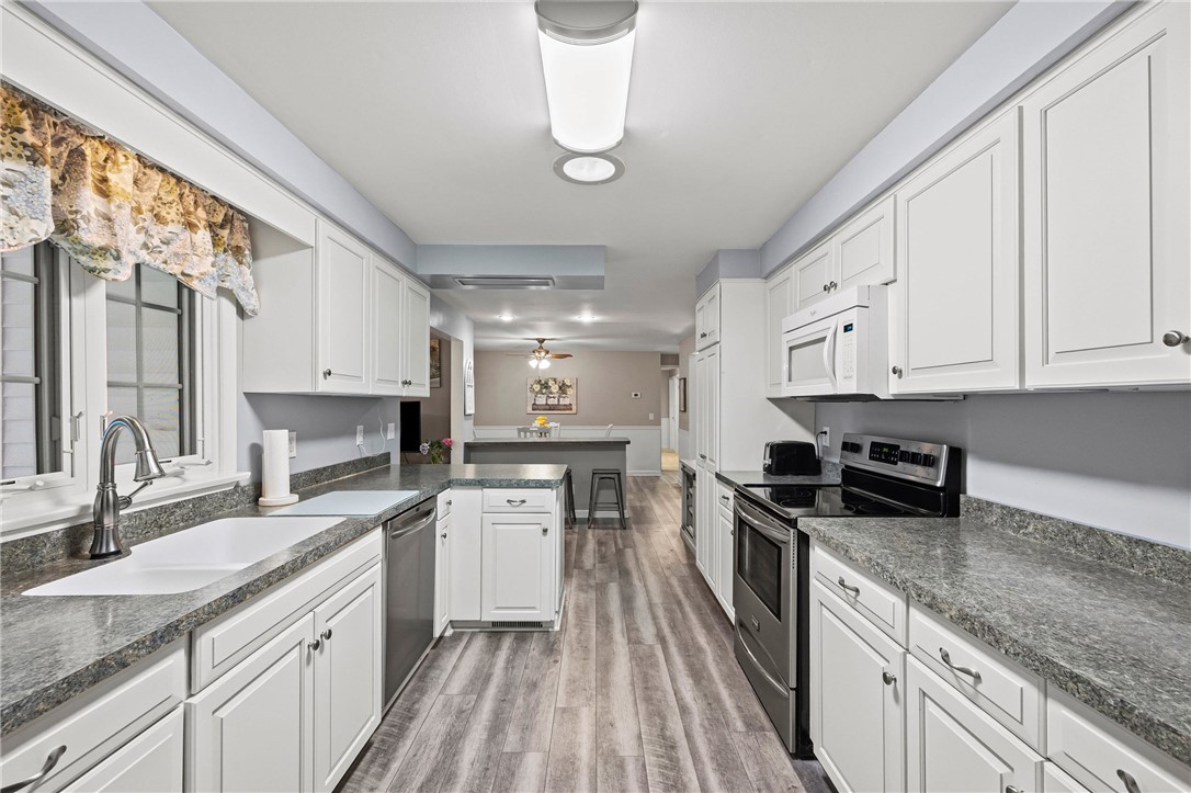2095 English Road Greece, NY 14616 - Photo 14 of 41 Gallery Image 14