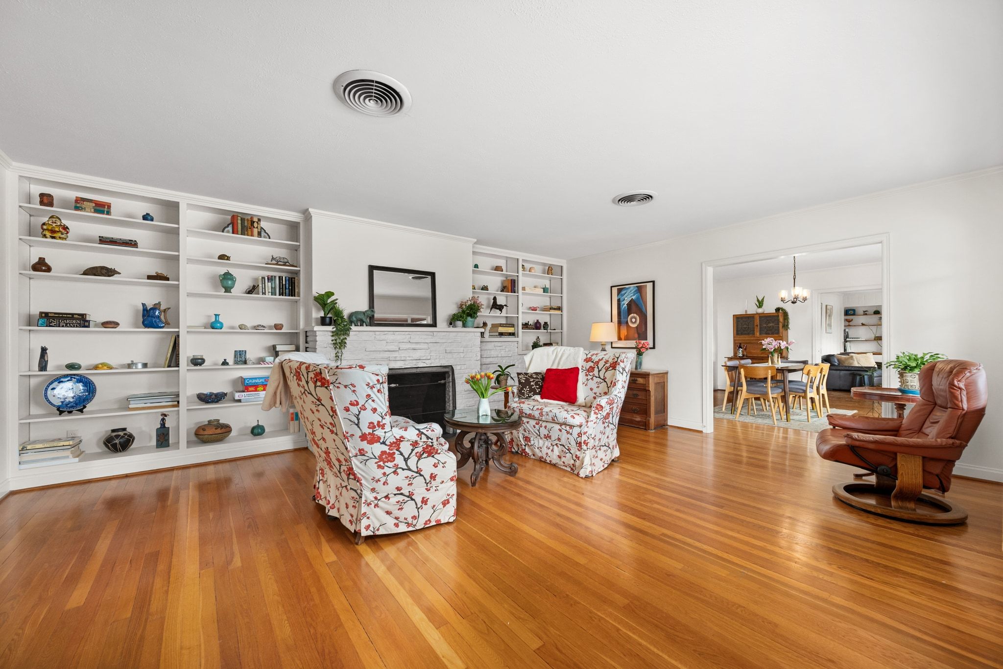 4804 Balcones Drive Austin, TX 78731 - Photo 5 of 27 a living room with furniture and a wooden floor