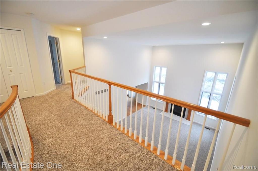 331 Mystic Valley Rochester, MI 48307 - Photo 22 of 39