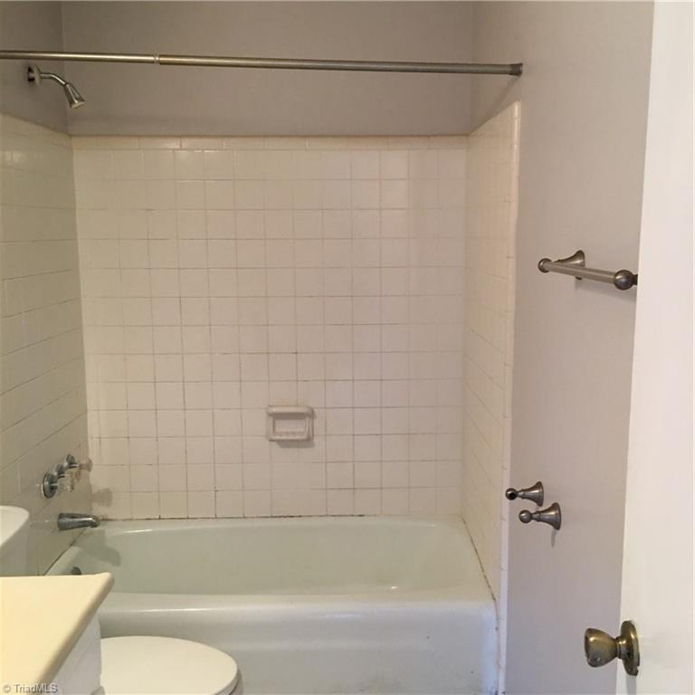 1700 North Hamilton Street, Unit G High Point, NC 27262 - Photo 15 of 16 Hall Bath view