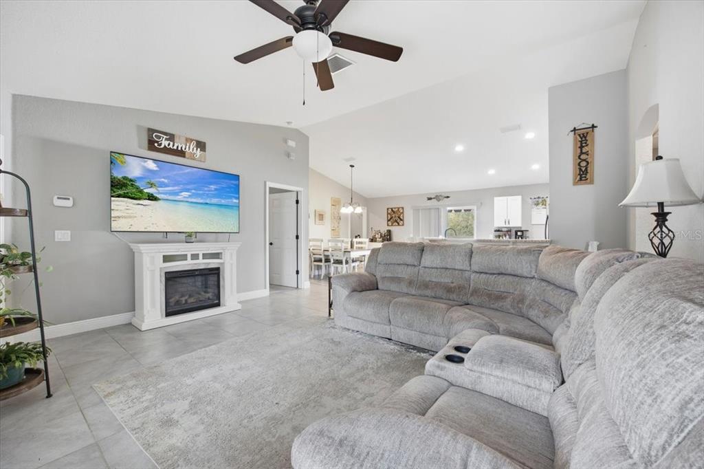 9347 Southeast 152nd Lane Summerfield, FL 34491 - Photo 3 of 25