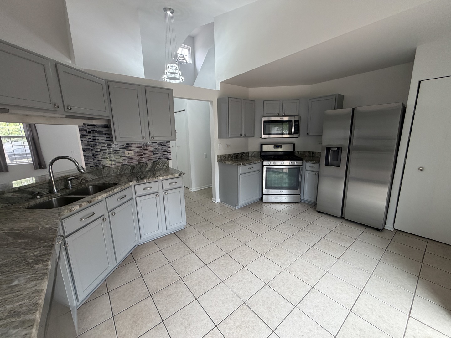 2354 Nantucket Lane Elgin, IL 60123 - Photo 11 of 46