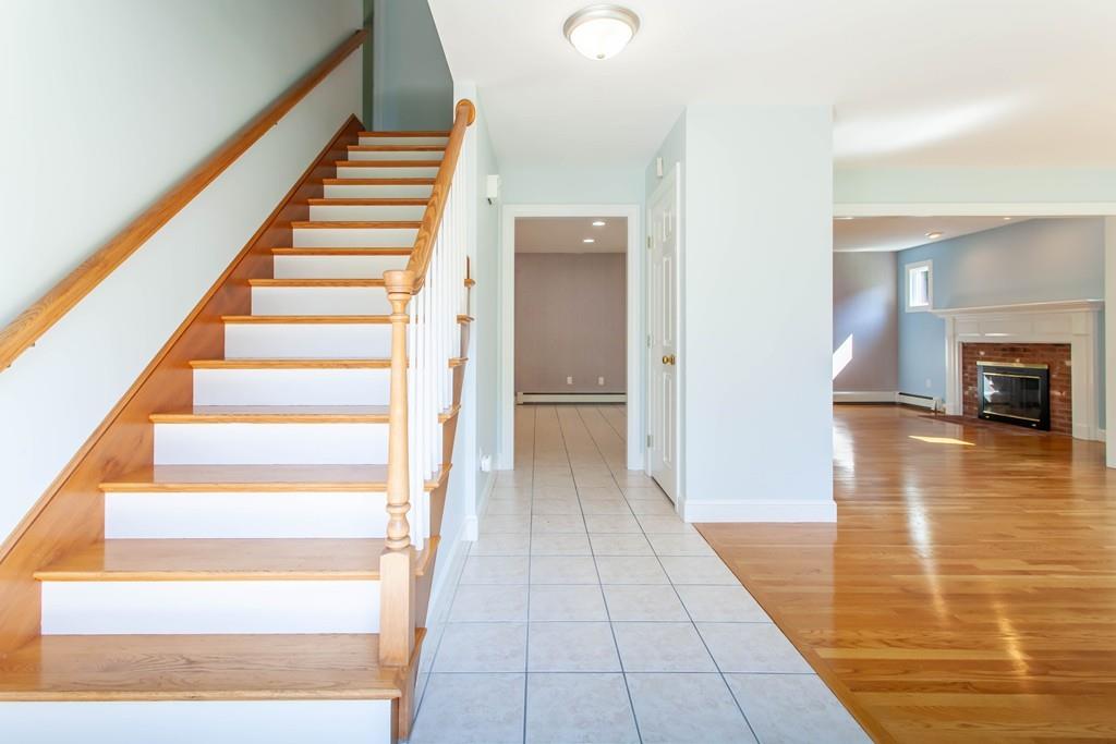 3 Gray Farm Road Littleton, MA 01460 - Photo 5 of 42 Gallery Image 5