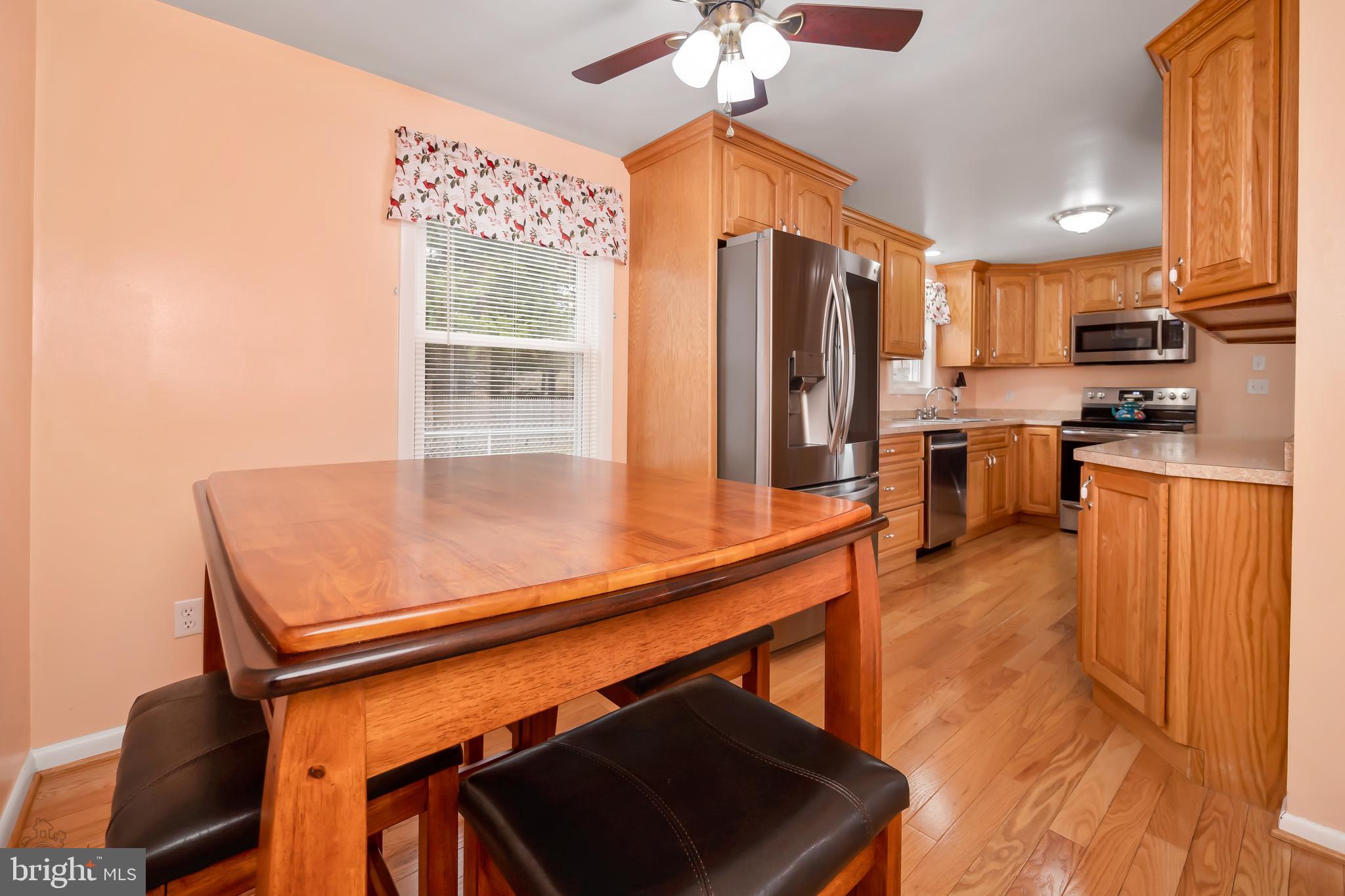 485 South Burlington Road Bridgeton, NJ 08302 - Photo 28 of 39 Dining space off of the kitchen