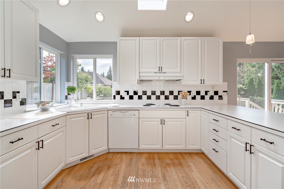 232 Jonathan Road Bothell, WA 98012 - Photo 4 of 34