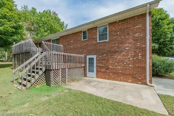 $270,000 | 446 Joan Drive, Lexington, NC 27292