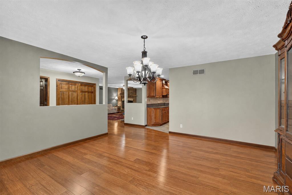 149 Bethel Road O'Fallon, IL 62269 - Photo 4 of 42