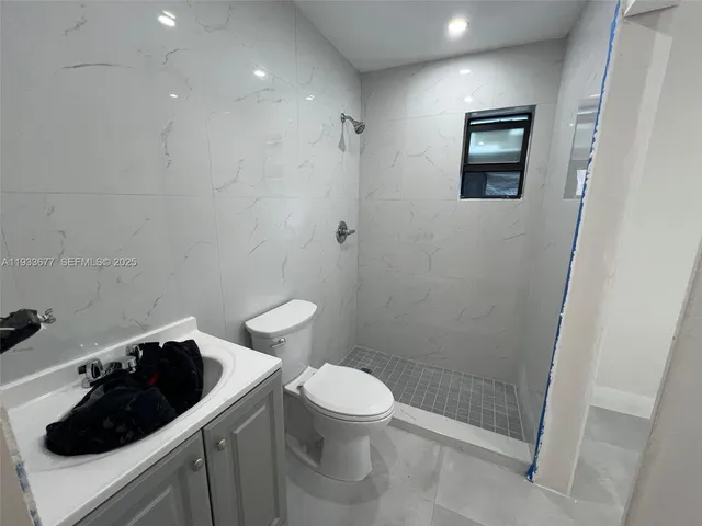 $4,250 | 2169 Northwest Flagler Terrace, Miami, FL 33125