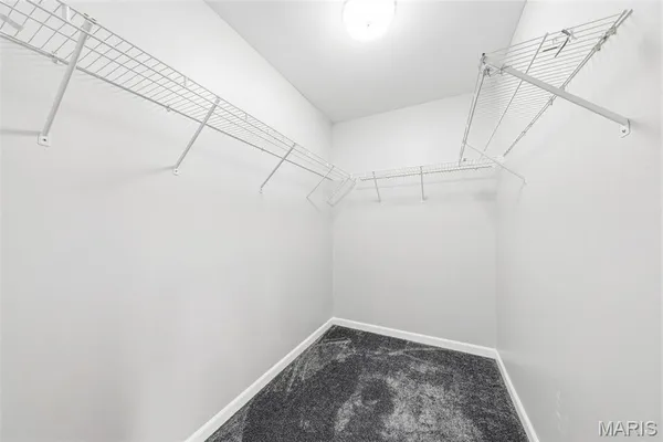 $189,000 | 2 East Tarpon Court, Florissant, MO 63033