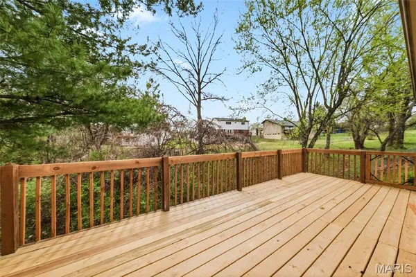 $189,000 | 2 East Tarpon Court, Florissant, MO 63033