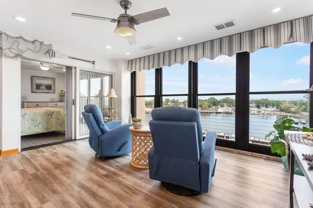 $750,000 | 260 Water Street, Unit 5E, St. Joseph, MI 49085