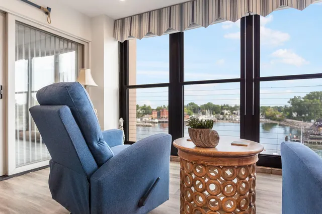 $750,000 | 260 Water Street, Unit 5E, St. Joseph, MI 49085