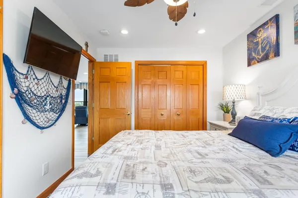 $750,000 | 260 Water Street, Unit 5E, St. Joseph, MI 49085