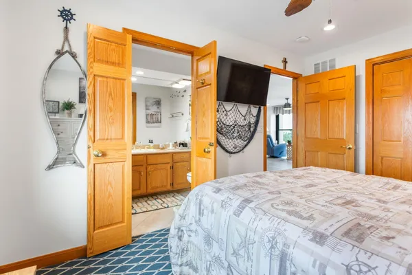 $750,000 | 260 Water Street, Unit 5E, St. Joseph, MI 49085