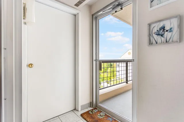 $750,000 | 260 Water Street, Unit 5E, St. Joseph, MI 49085