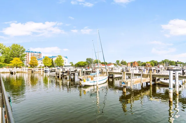 $750,000 | 260 Water Street, Unit 5E, St. Joseph, MI 49085