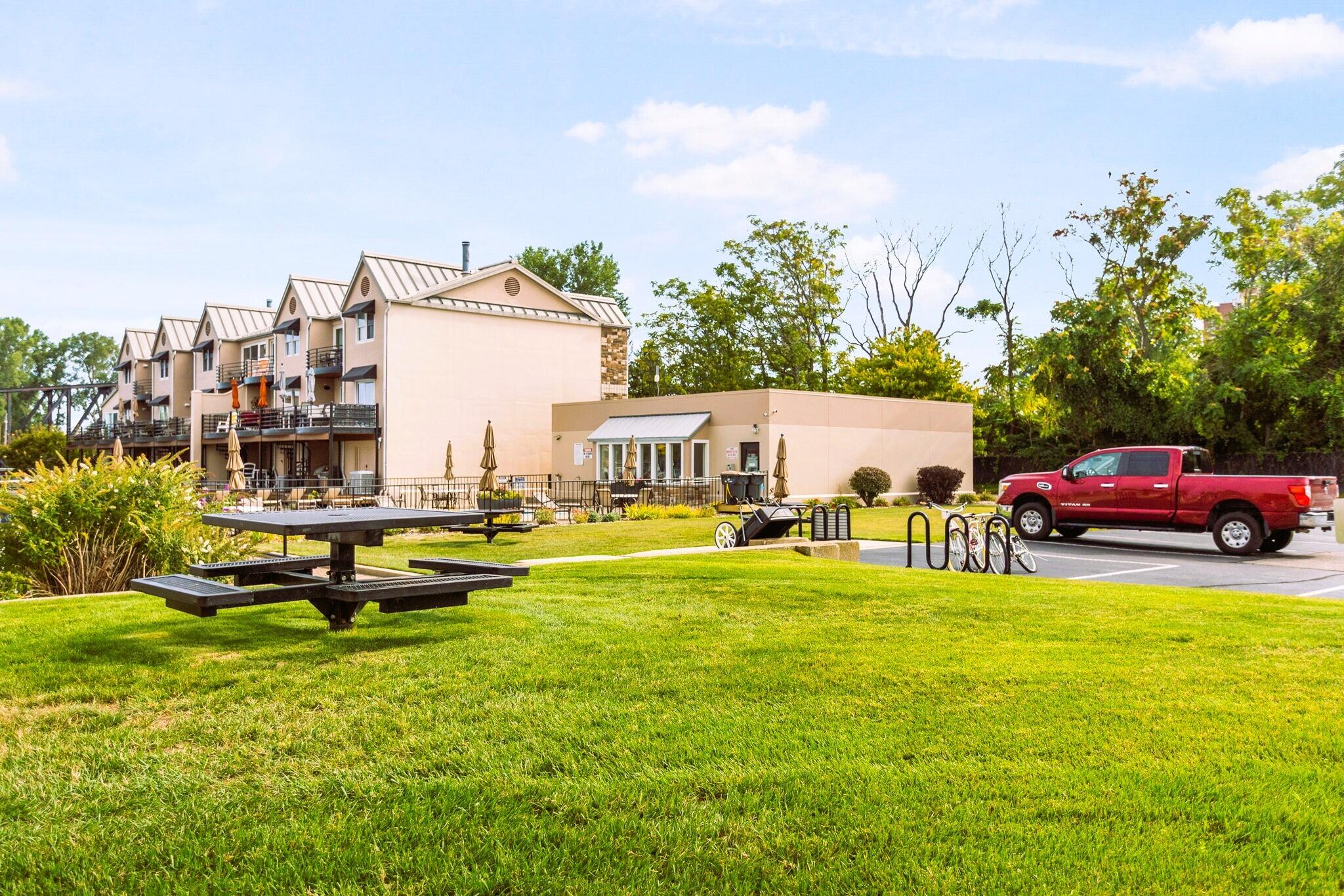 260 Water Street, Unit 5E St. Joseph, MI 49085 - Photo 69 of 75 14-web-or-mls-260-lake-st-unit-5e