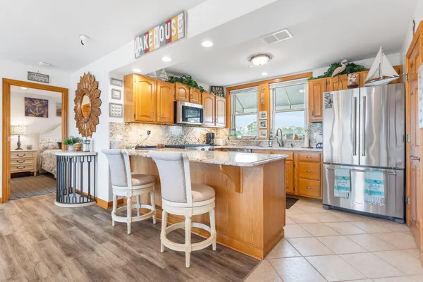 $750,000 | 260 Water Street, Unit 5E, St. Joseph, MI 49085