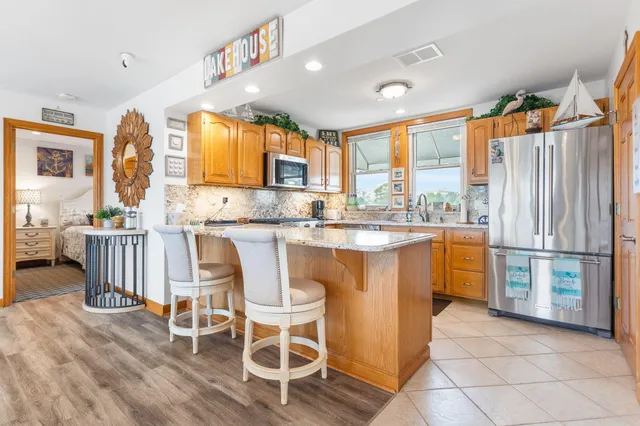 $750,000 | 260 Water Street, Unit 5E, St. Joseph, MI 49085