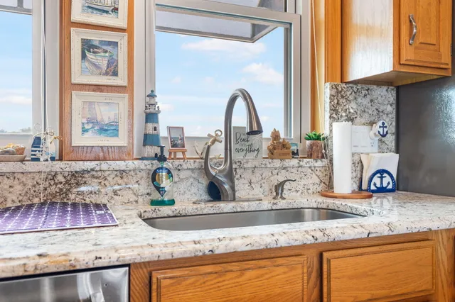 $750,000 | 260 Water Street, Unit 5E, St. Joseph, MI 49085