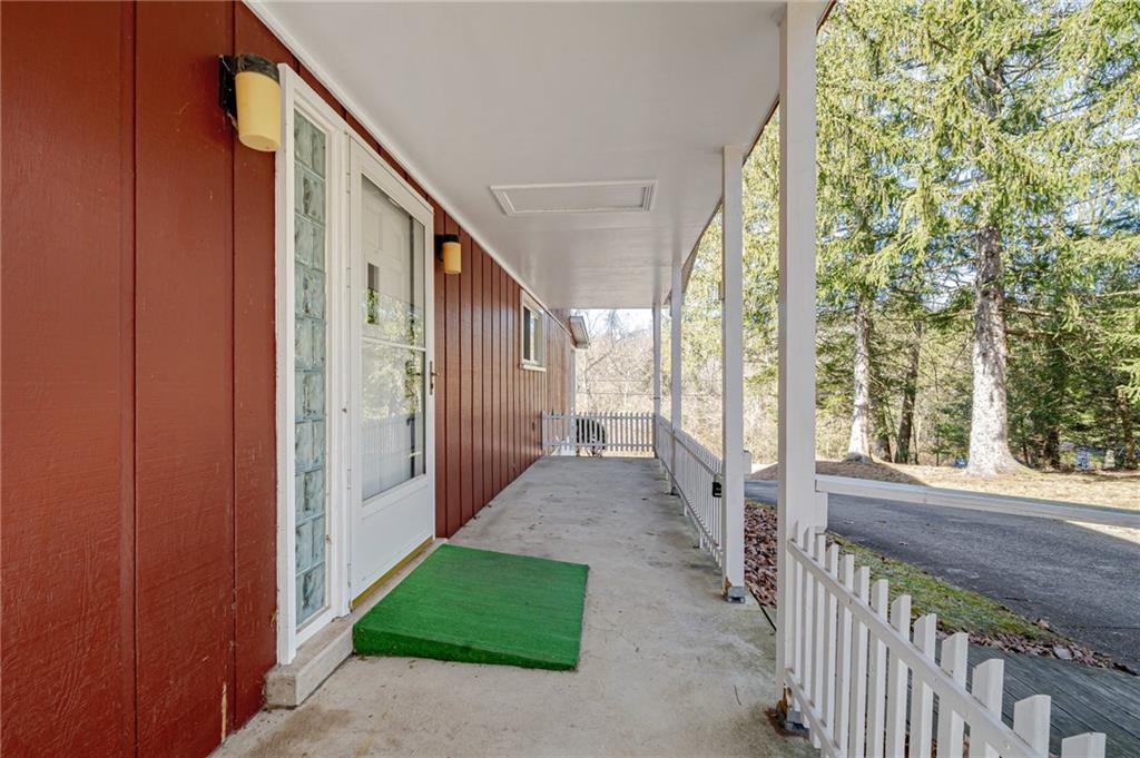 224 Ashbaugh Road Jeannette, PA 15644 - Photo 4 of 36 Gallery Image 4