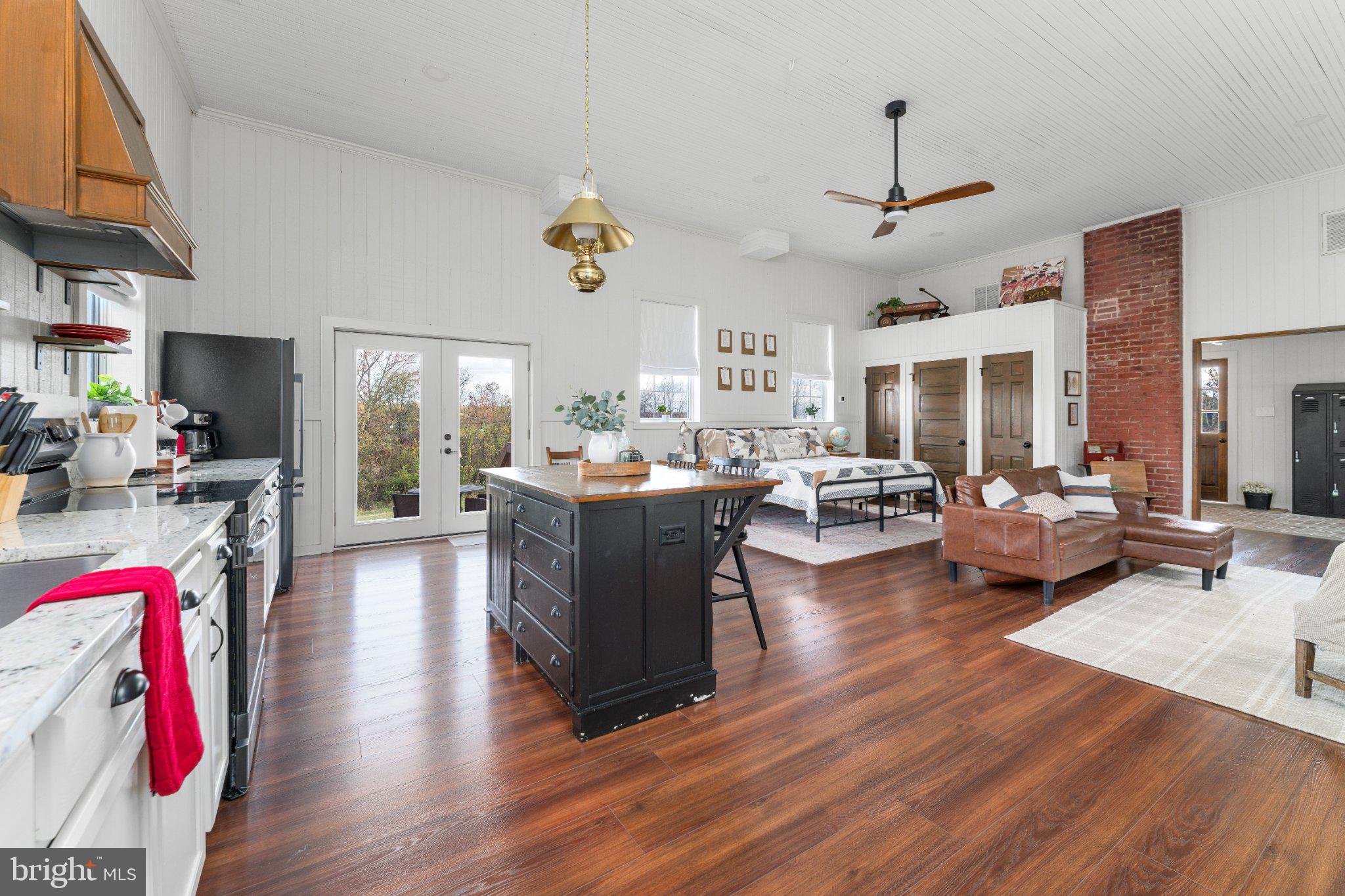 1098 Reynolds Road Cross Junction, VA 22625 - Photo 8 of 32 Gallery Image 8