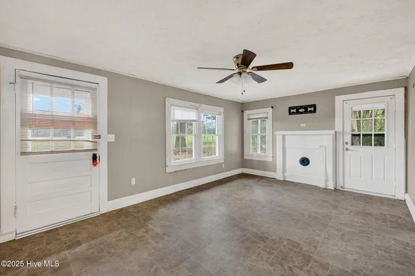 $235,000 | 2400 Wilmington Highway, Willard, NC 28478