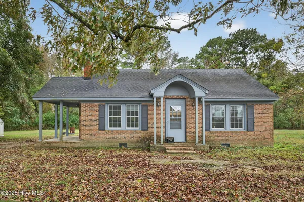 $235,000 | 2400 Wilmington Highway, Willard, NC 28478