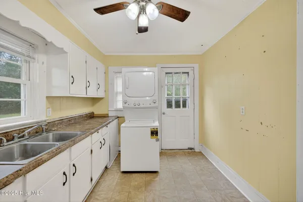 $235,000 | 2400 Wilmington Highway, Willard, NC 28478