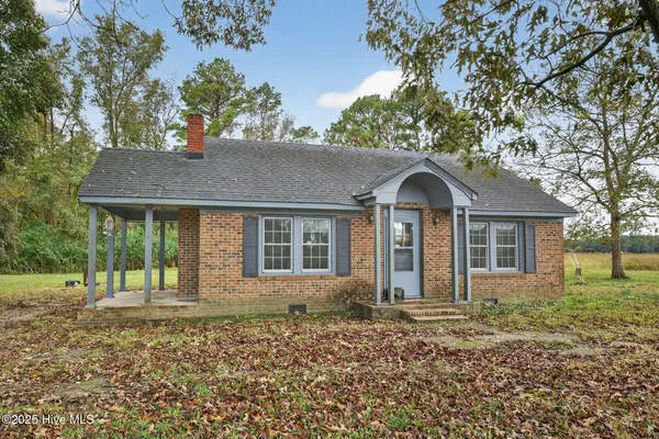 $235,000 | 2400 Wilmington Highway, Willard, NC 28478