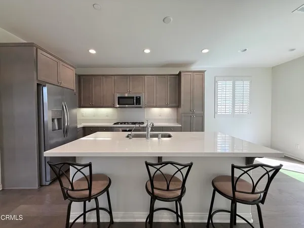 $3,900 | 672 Sage Brook Court, Camarillo, CA 93010