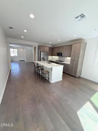 $3,900 | 672 Sage Brook Court, Camarillo, CA 93010
