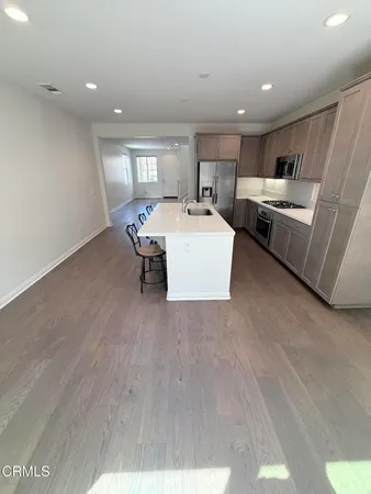 $3,900 | 672 Sage Brook Court, Camarillo, CA 93010