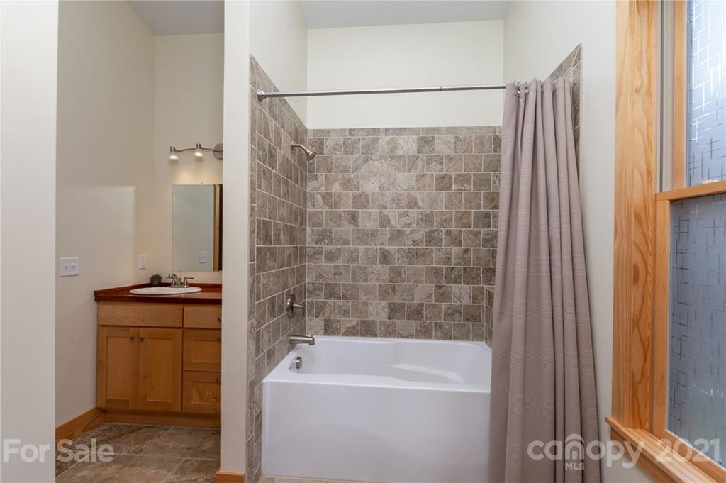 40 High Country Road Weaverville, NC 28787 - Photo 16 of 35 Gallery Image 16