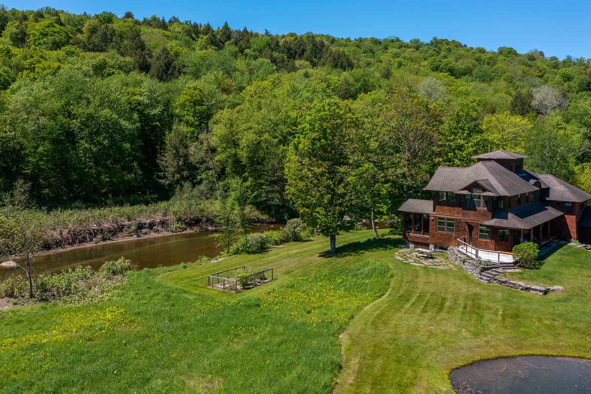 989 Moscow Road Stowe, VT 05672 - Photo 33 of 33 Gallery Image 33
