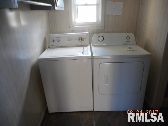 1319 Mennonite Road Metamora, IL 61548 - Photo 11 of 19 Gallery Image 11