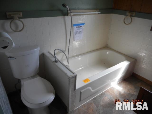 1319 Mennonite Road Metamora, IL 61548 - Photo 10 of 19 Gallery Image 10