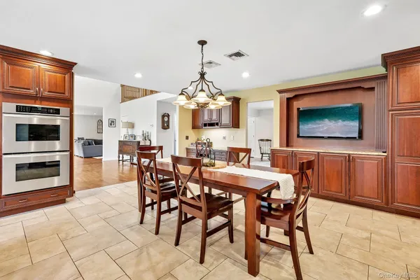 $1,050,000 | 6 Dunderberg Road, Tomkins Cove, NY 10986