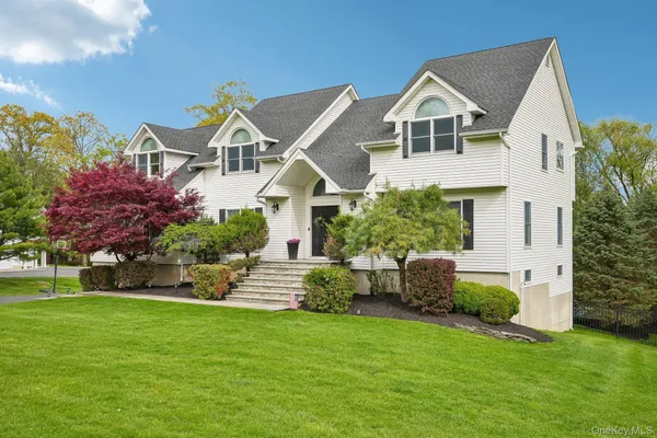 $1,050,000 | 6 Dunderberg Road, Tomkins Cove, NY 10986