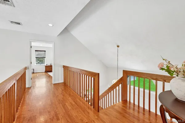 $1,050,000 | 6 Dunderberg Road, Tomkins Cove, NY 10986