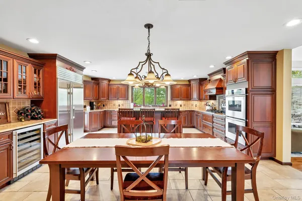 $1,050,000 | 6 Dunderberg Road, Tomkins Cove, NY 10986