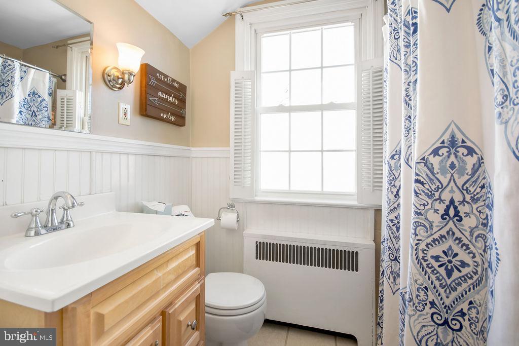 2524 Prescott Road Havertown, PA 19083 - Photo 26 of 34 Second Bathroom on second floor