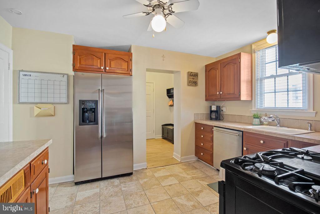 2524 Prescott Road Havertown, PA 19083 - Photo 8 of 34 Kitchen