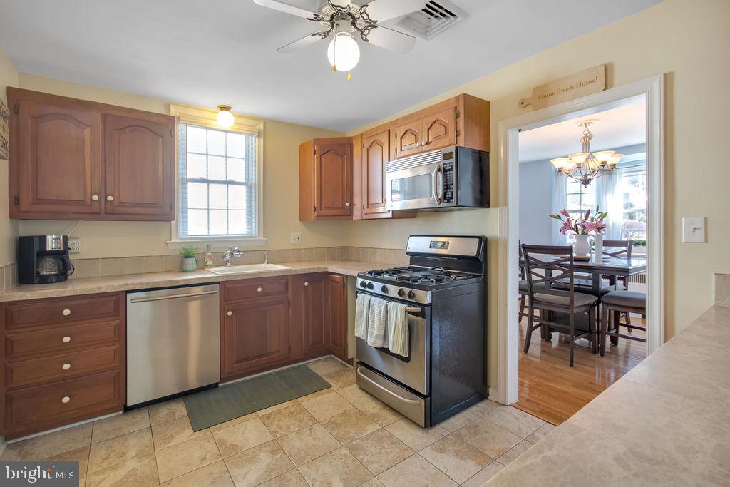 2524 Prescott Road Havertown, PA 19083 - Photo 9 of 34 Kitchen