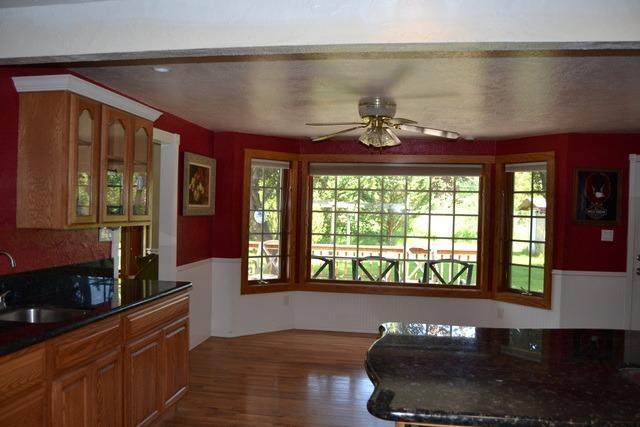 3486 Lower River Road Grants Pass, OR 97526 - Photo 9 of 33 Kitchen looking into breakfast nook or s