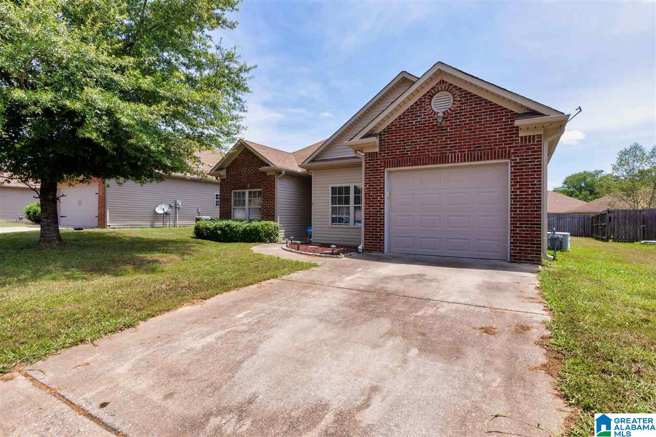 121 Merimeadows Drive Calera, AL 35040 - Photo 2 of 25