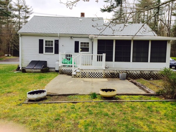 90 Chipaway Road Freetown, MA 02717 - Photo 2 of 14