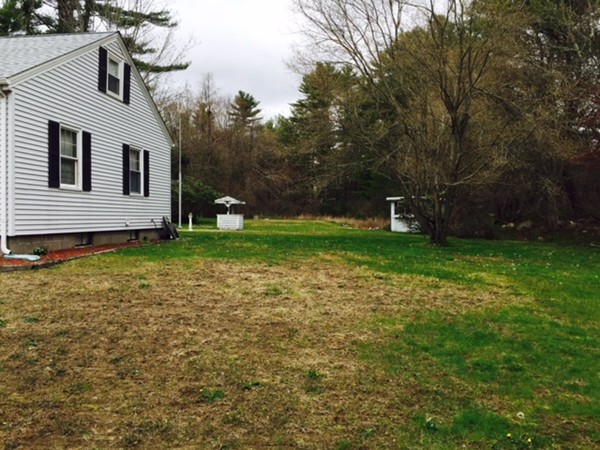 90 Chipaway Road Freetown, MA 02717 - Photo 3 of 14