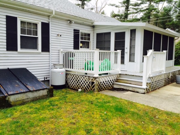 90 Chipaway Road Freetown, MA 02717 - Photo 4 of 14