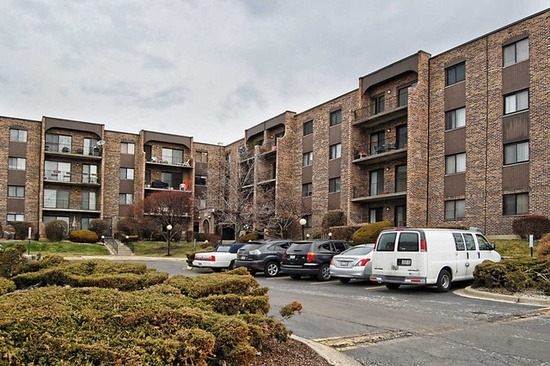 601 West Huntington Commons Road, Unit 412 Mount Prospect, IL 60056 - Photo 1 of 8